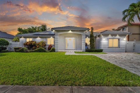 Casa en Homestead, Florida 3 dormitorios, 175.59 m2 № 1996902