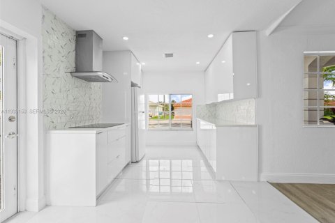 Casa en venta en Homestead, Florida, 3 dormitorios, 175.59 m2 № 1996902 - foto 12