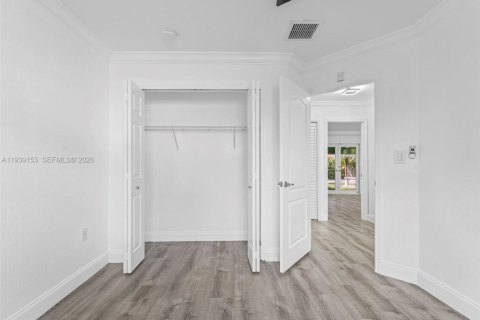 Casa en venta en Homestead, Florida, 3 dormitorios, 175.59 m2 № 1996902 - foto 19