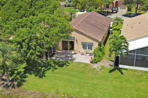 House in Homestead, Florida 3 bedrooms, 124.12 sq.m. № 2076755 - photo 20
