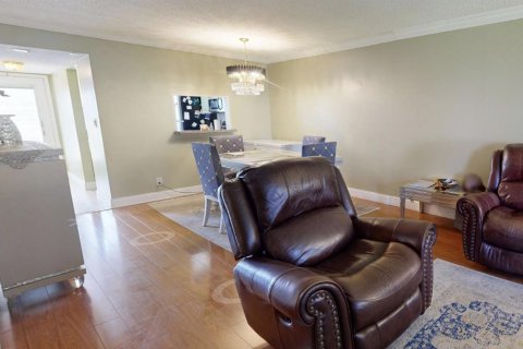 Condo in Lauderhill, Florida, 2 bedrooms № 2248282 - photo 11