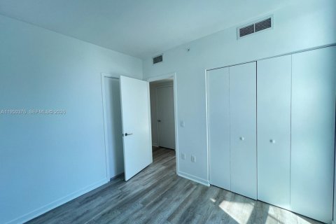 Снять в аренду кондоминиум в Майами, Флорида 2 спальни, 85.56м2, № 2005290 - фото 23