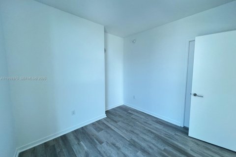 Снять в аренду кондоминиум в Майами, Флорида 2 спальни, 85.56м2, № 2005290 - фото 22