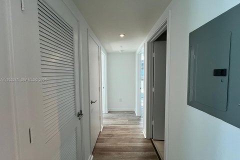 Снять в аренду кондоминиум в Майами, Флорида 2 спальни, 85.56м2, № 2005290 - фото 20