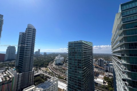 Снять в аренду кондоминиум в Майами, Флорида 2 спальни, 85.56м2, № 2005290 - фото 1