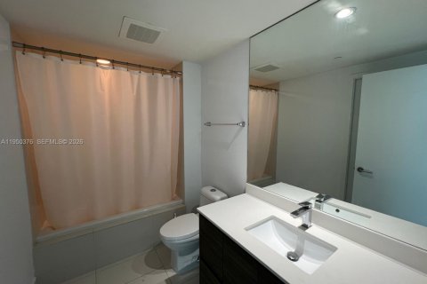 Снять в аренду кондоминиум в Майами, Флорида 2 спальни, 85.56м2, № 2005290 - фото 26