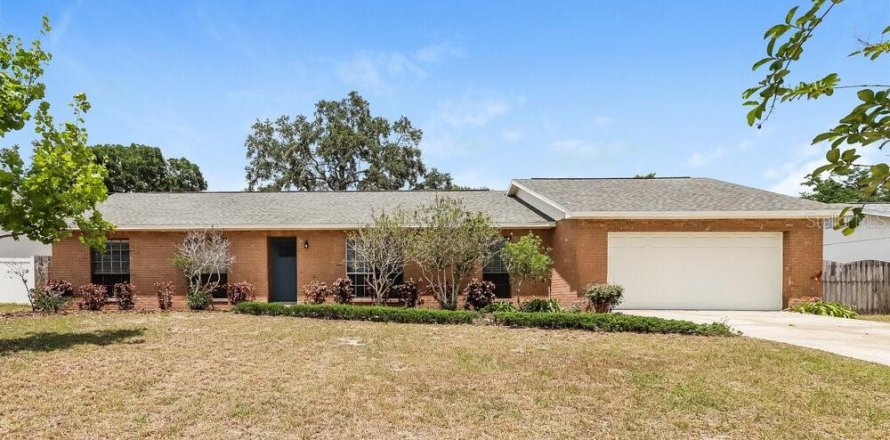Villa ou maison à Brandon, Floride 3 chambres, 156.91 m2 № 2436708