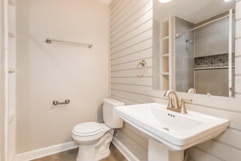 Villa ou maison à louer à Brandon, Floride: 3 chambres, 156.91 m2 № 2436708 - photo 14