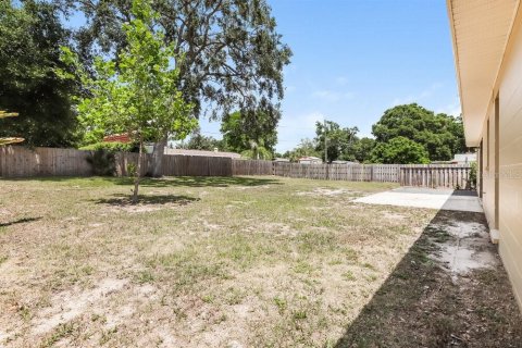 Villa ou maison à louer à Brandon, Floride: 3 chambres, 156.91 m2 № 2436708 - photo 16