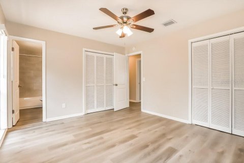Villa ou maison à louer à Brandon, Floride: 3 chambres, 156.91 m2 № 2436708 - photo 10