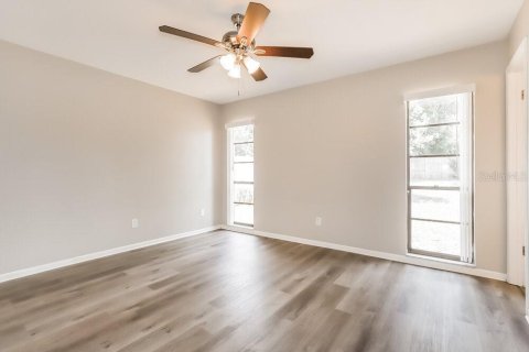 Villa ou maison à louer à Brandon, Floride: 3 chambres, 156.91 m2 № 2436708 - photo 9