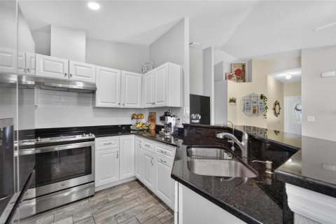 House in Wimauma, Florida 3 bedrooms, 106.47 sq.m. № 2205440 - photo 9