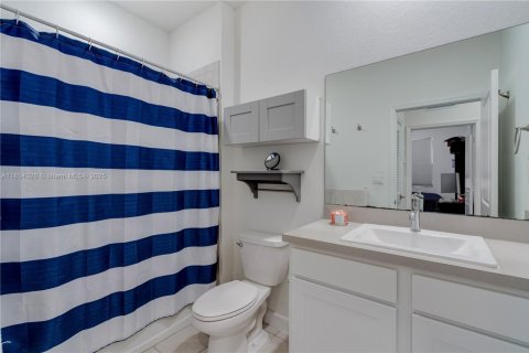 Купить таунхаус в Флорида-Сити, Флорида 3 спальни, 136.19м2, № 1872055 - фото 19