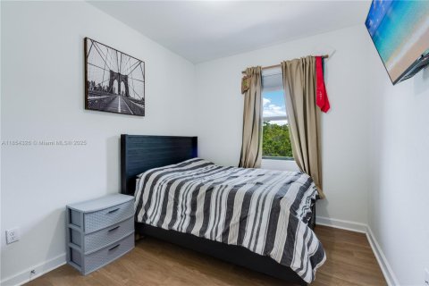 Купить таунхаус в Флорида-Сити, Флорида 3 спальни, 136.19м2, № 1872055 - фото 18