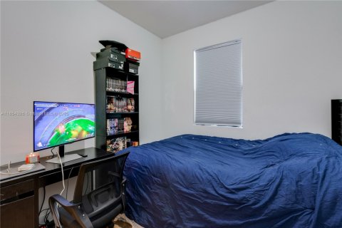 Купить таунхаус в Флорида-Сити, Флорида 3 спальни, 136.19м2, № 1872055 - фото 17