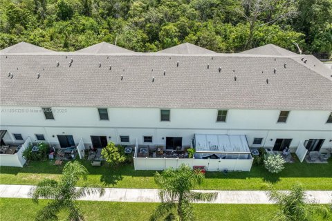 Купить таунхаус в Флорида-Сити, Флорида 3 спальни, 136.19м2, № 1872055 - фото 21