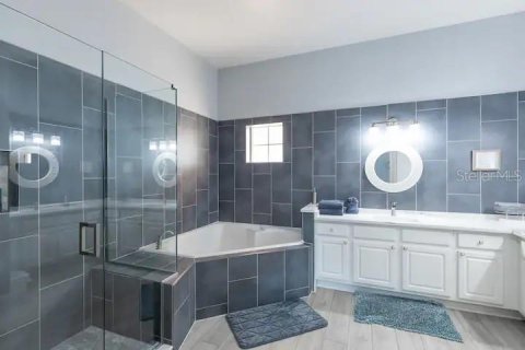 Condo in Davenport, Florida, 3 bedrooms  № 1780951 - photo 12
