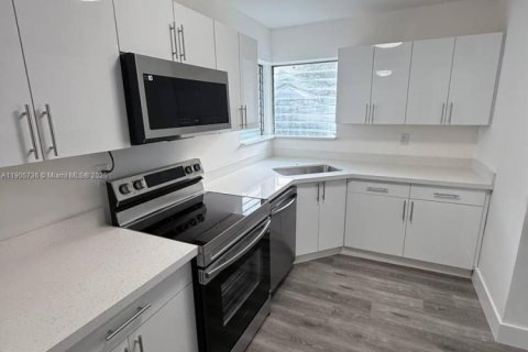 Купить виллу или дом в Вест-Парк, Флорида 3 спальни, 126.16м2, № 1956635 - фото 7