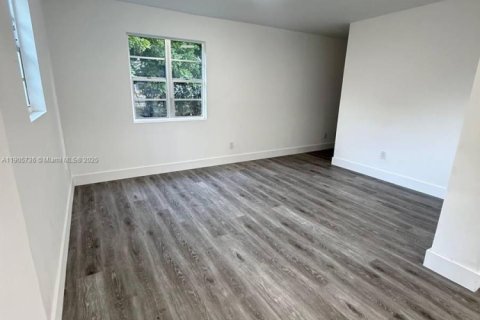 Купить виллу или дом в Вест-Парк, Флорида 3 спальни, 126.16м2, № 1956635 - фото 12