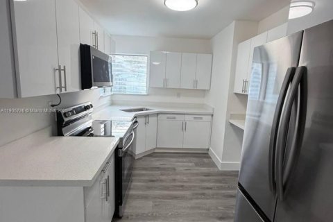 Купить виллу или дом в Вест-Парк, Флорида 3 спальни, 126.16м2, № 1956635 - фото 6