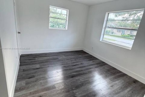 Купить виллу или дом в Вест-Парк, Флорида 3 спальни, 126.16м2, № 1956635 - фото 11