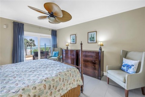 Condo in Indian Shores, Florida, 3 bedrooms  № 1740229 - photo 22