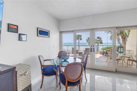 Condo in Indian Shores, Florida, 3 bedrooms  № 1740229 - photo 14