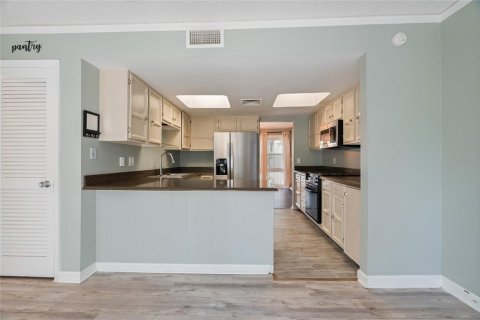 Copropriété à louer à Apopka, Floride: 2 chambres, 163.14 m2 № 2110587 - photo 9