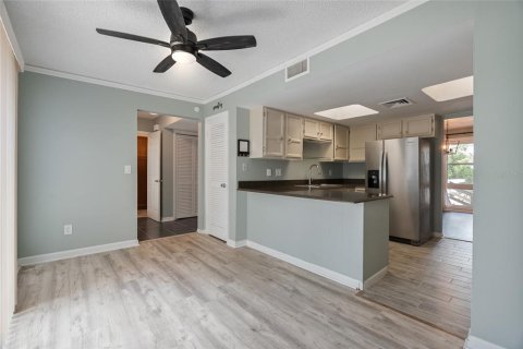 Copropriété à louer à Apopka, Floride: 2 chambres, 163.14 m2 № 2110587 - photo 8