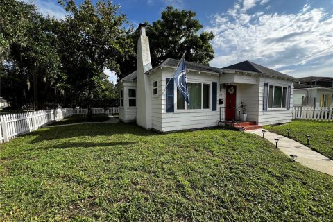 House in Orlando, Florida 2 bedrooms, 105.44 sq.m. № 1851691 - photo 1