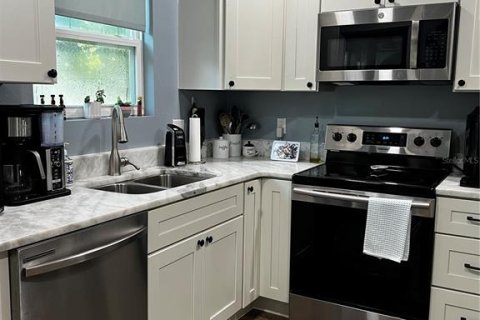 House in Orlando, Florida 2 bedrooms, 105.44 sq.m. № 1851691 - photo 7