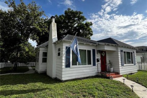 House in Orlando, Florida 2 bedrooms, 105.44 sq.m. № 1851691 - photo 2