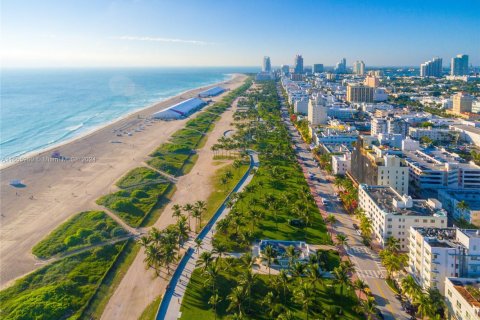 Copropriété à louer à Miami Beach, Floride: 2 chambres, 154.22 m2 № 1859623 - photo 25