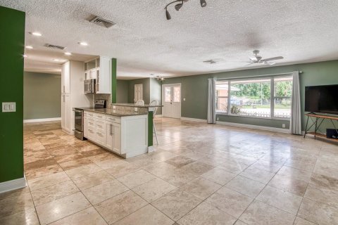 House in Jupiter, Florida 3 bedrooms, 233.93 sq.m. № 2190108 - photo 28