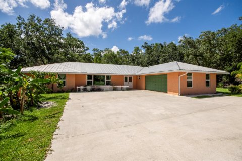 House in Jupiter, Florida 3 bedrooms, 233.93 sq.m. № 2190108 - photo 3
