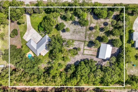 House in Jupiter, Florida 3 bedrooms, 233.93 sq.m. № 2190108