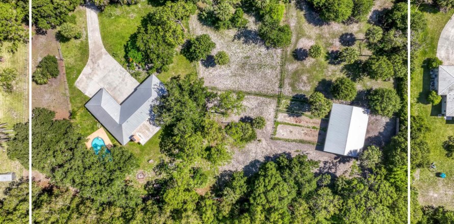 House in Jupiter, Florida 3 bedrooms, 233.93 sq.m. № 2190108