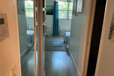 Condominio en venta en Plantation, Florida, 1 dormitorio, 89.19 m2 № 1921332 - foto 9