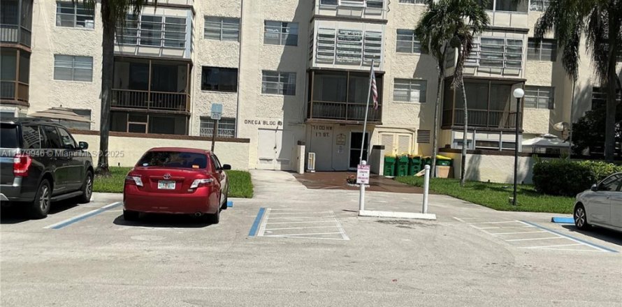 Condominio en Plantation, Florida, 1 dormitorio  № 1921332
