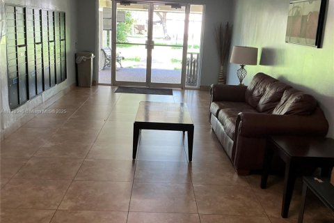 Condominio en venta en Plantation, Florida, 1 dormitorio, 89.19 m2 № 1921332 - foto 14