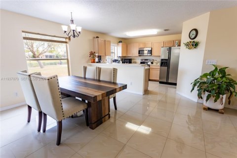 Купить виллу или дом в Порт-Сент-Луси, Флорида 3 спальни, 229.56м2, № 1996388 - фото 12