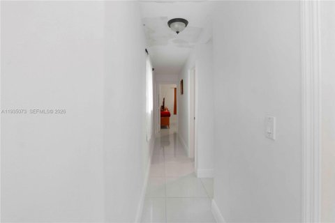 Casa en venta en Miami, Florida, 2 dormitorios, 73.86 m2 № 1994946 - foto 7