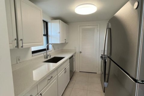 Купить кондоминиум в Лантана, Флорида 3 комнаты, 74.88м2, № 2084215 - фото 25