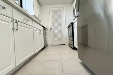 Купить кондоминиум в Лантана, Флорида 3 комнаты, 74.88м2, № 2084215 - фото 26