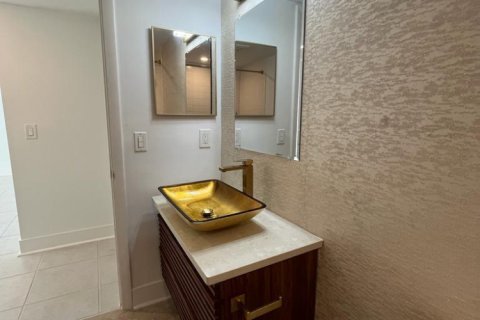 Купить кондоминиум в Лантана, Флорида 3 комнаты, 74.88м2, № 2084215 - фото 17