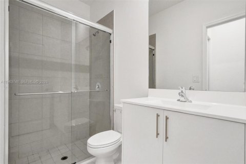 Снять в аренду таунхаус в Корал-Спрингс, Флорида 3 спальни, 172.15м2, № 2025467 - фото 11