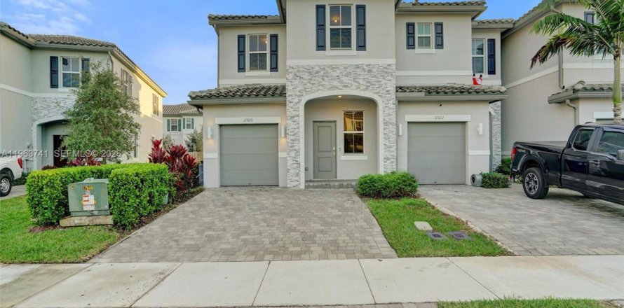 Таунхаус в Корал-Спрингс, Флорида 3 спальни, 172.15м2 № 2025467