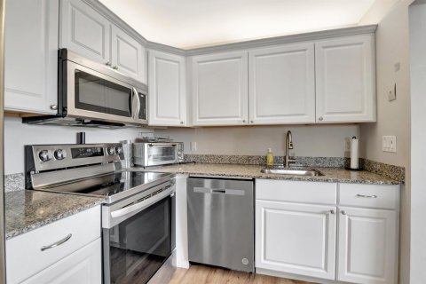 Condo in Delray Beach, Florida, 1 bedroom  № 2081683 - photo 11
