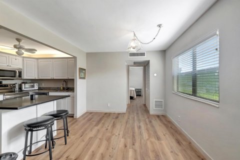 Condo in Delray Beach, Florida, 1 bedroom  № 2081683 - photo 13
