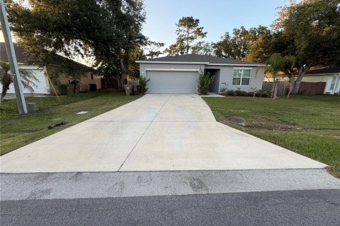 Casa en Kissimmee, Florida 4 dormitorios, 174.1 m2 № 2167198